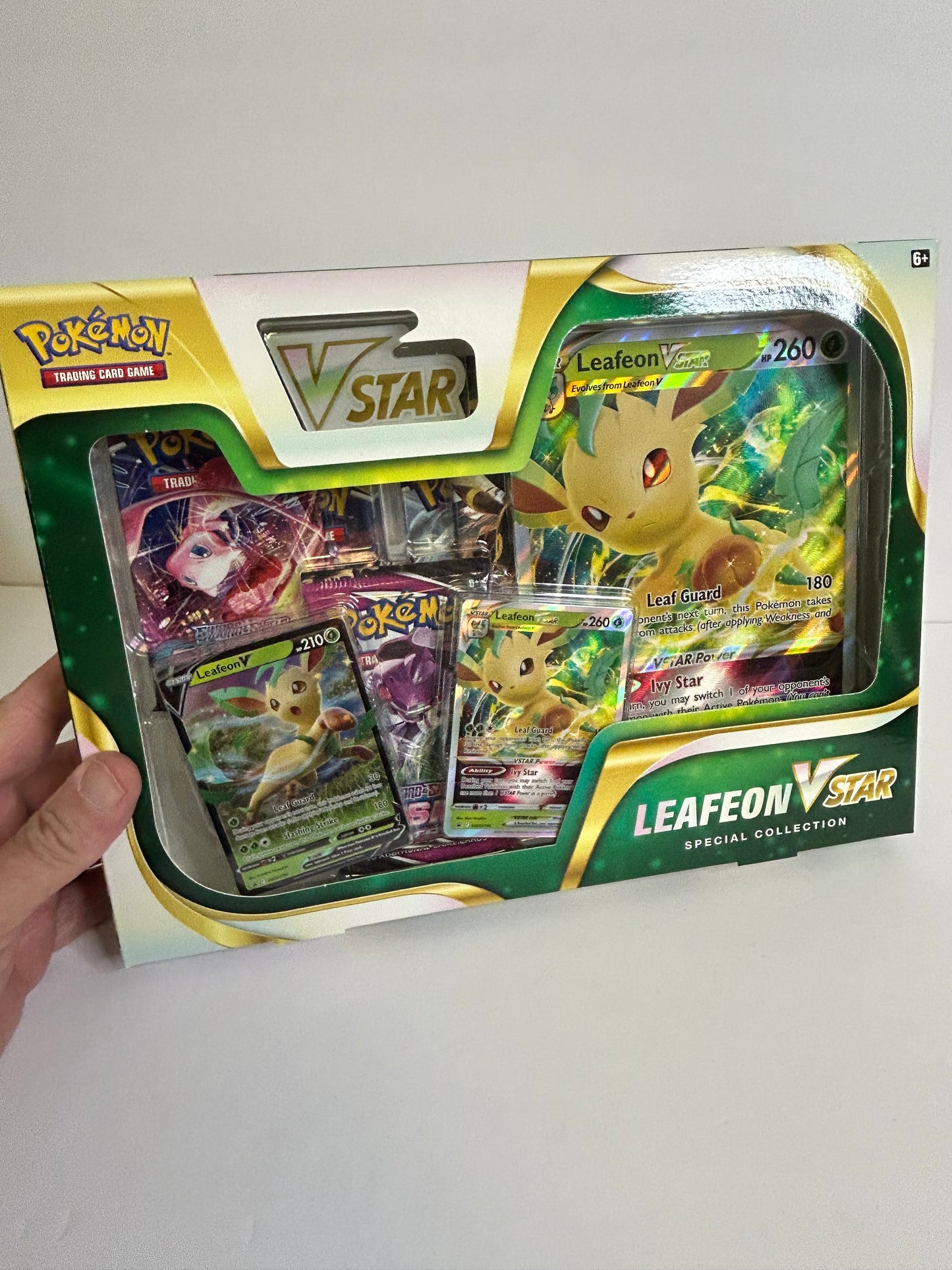 Pokémon TCG: Leafeon VSTAR Special Collection Box — Sealed | Evolving Skies